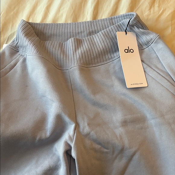 ALO Serenity Wide Leg Sweatpants & Cropped Serenity Coverup - Picture 14 of 15